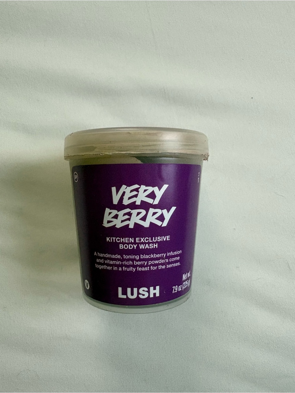 NWT LUSH Very Berry Kitchen Exclusive Body Wash